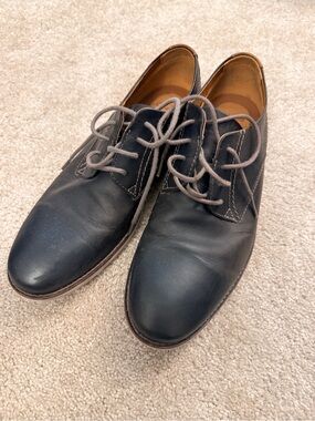 Clarks Black Leather Derby Shoes with Contrast Stitching